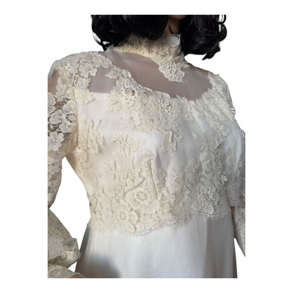 Vtg OOAK Lace Wedding dress scalloped sheer high neck & empire waist medium - Picture 11 of 13